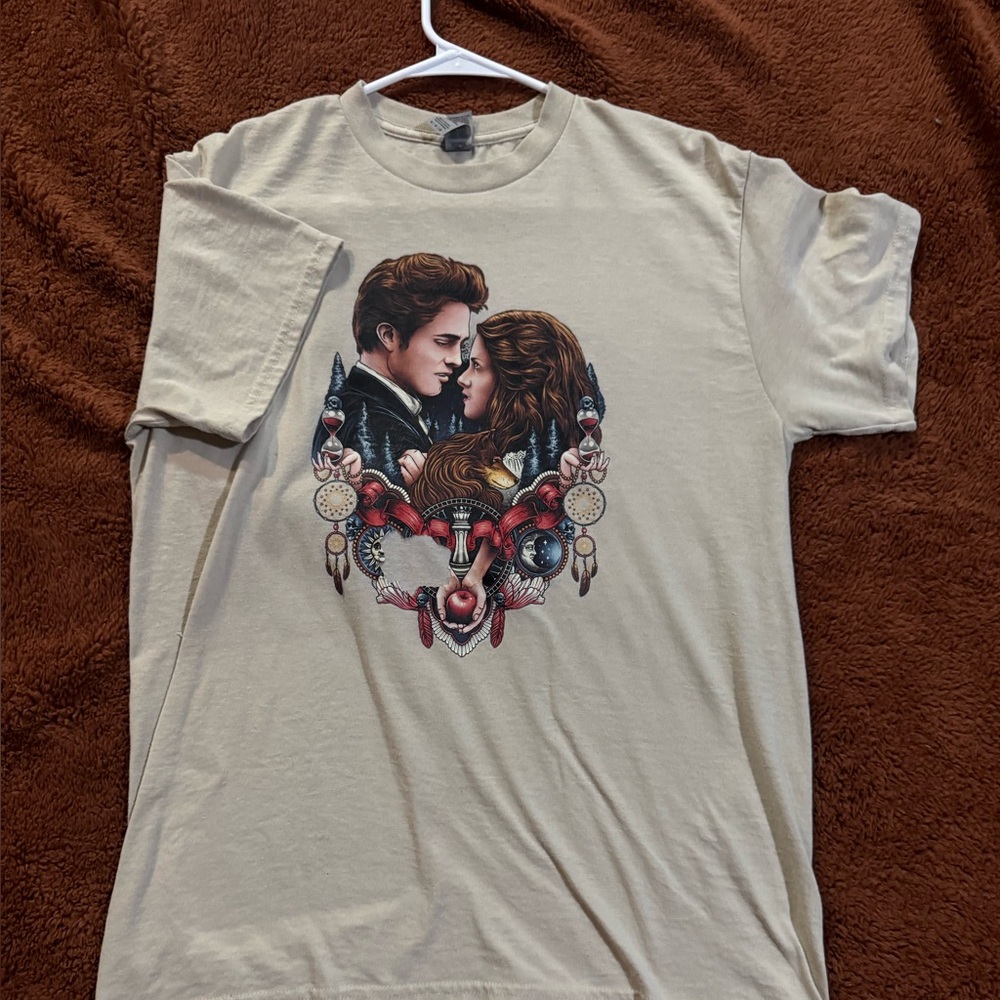 Twilight fan shirt Edward and Bella